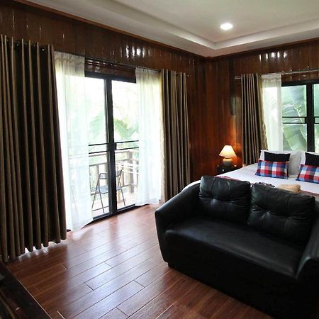 Baanbua Nonlen Hotel Udon Thani Ngoại thất bức ảnh