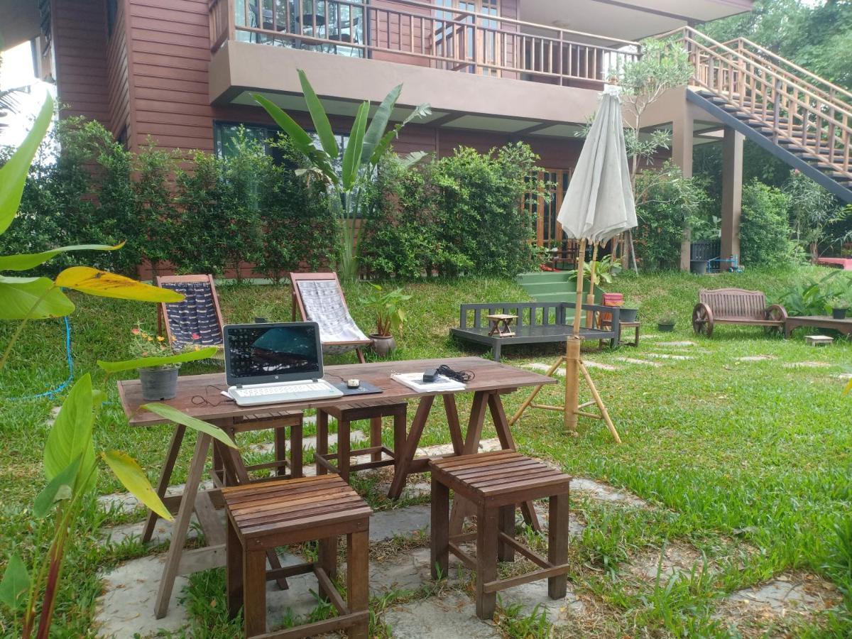 Baanbua Nonlen Hotel Udon Thani Ngoại thất bức ảnh